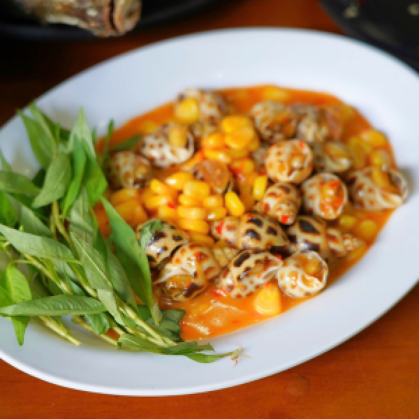 ỐC HƯƠNG XÀO BƠ CAY