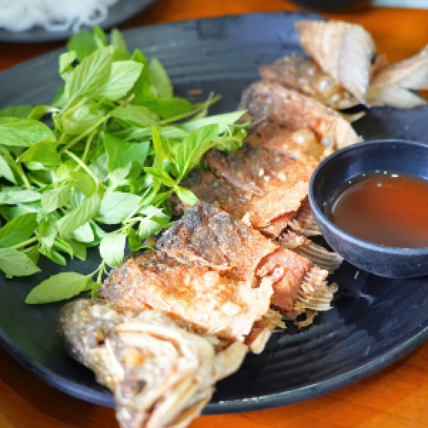 CÁ THÁC LÁC RÚT XƯƠNG CHIÊN GIÒN